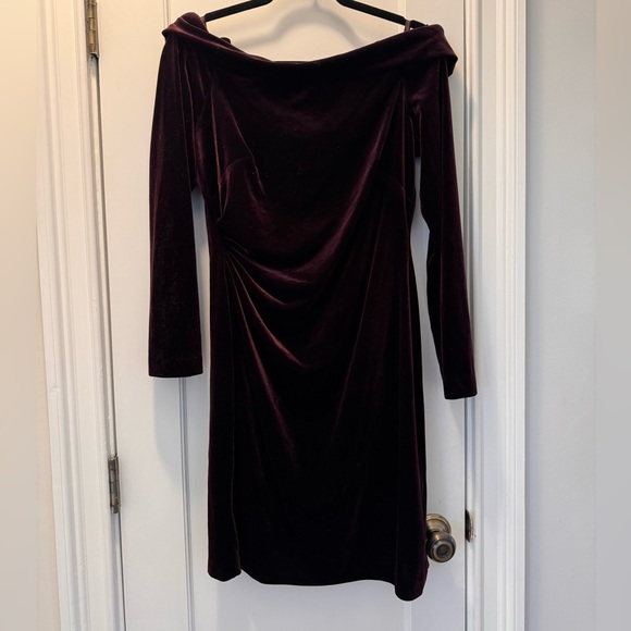 OTS Eliza J Burgundy Velvet Dress - Picture 1 of 5